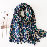 Warmer, langer Schal mit Leopardenmuster